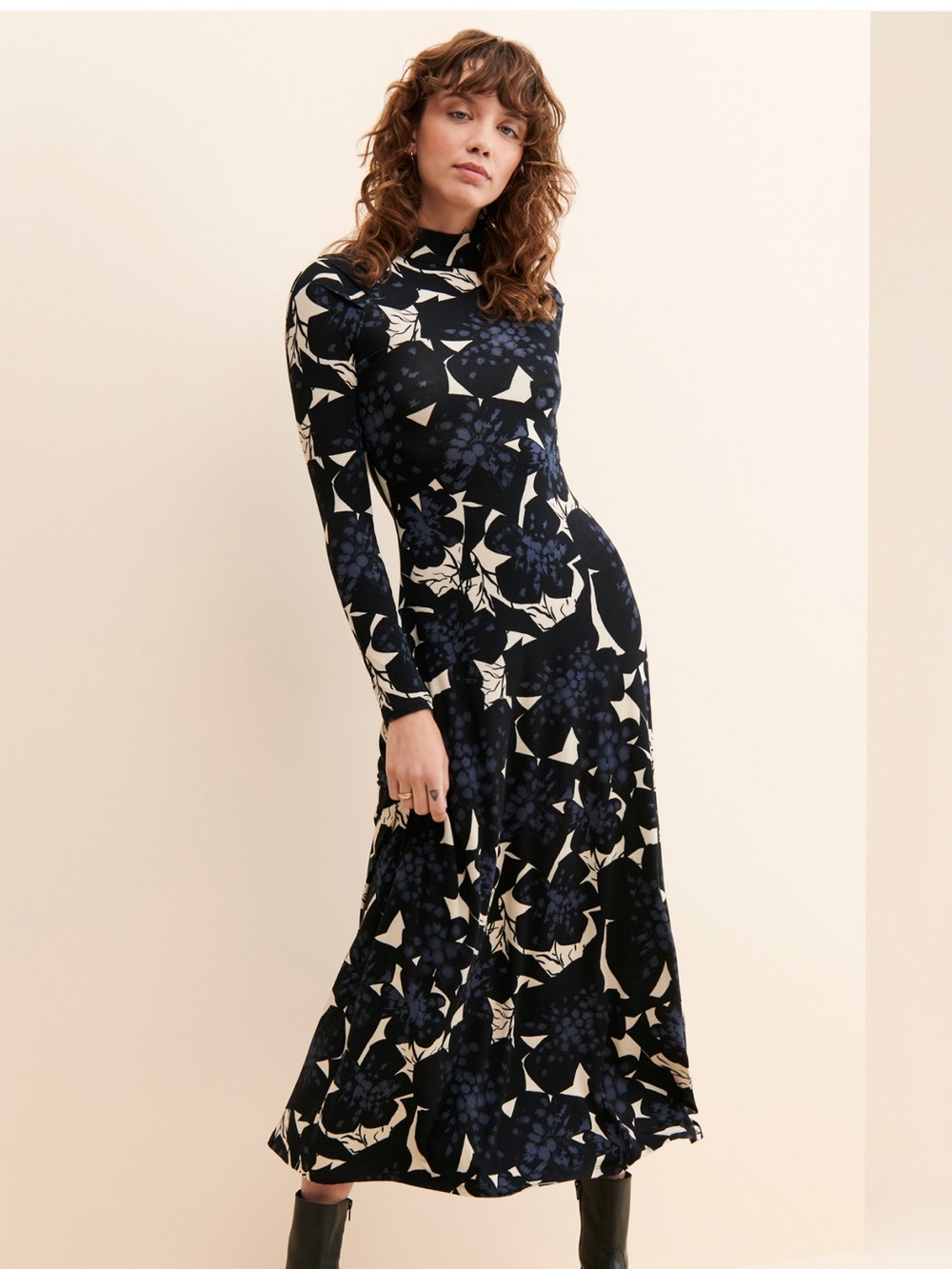 United in Motion Speculus Midi Dress size M